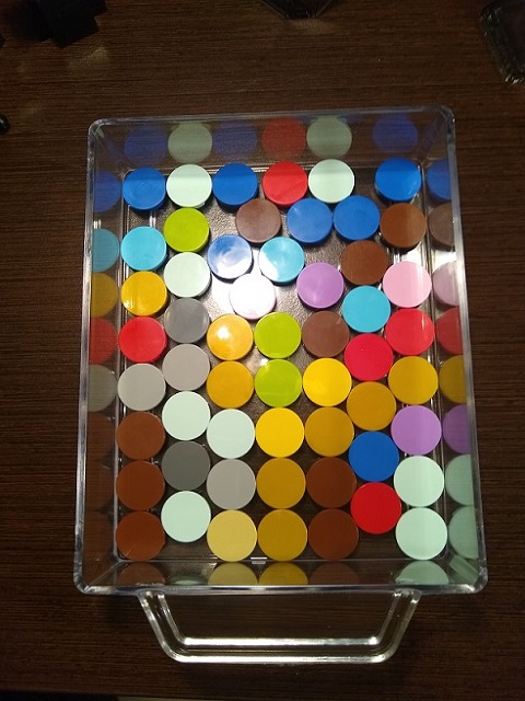 Segregacja klocków Lego typu tile round 2 x 2 